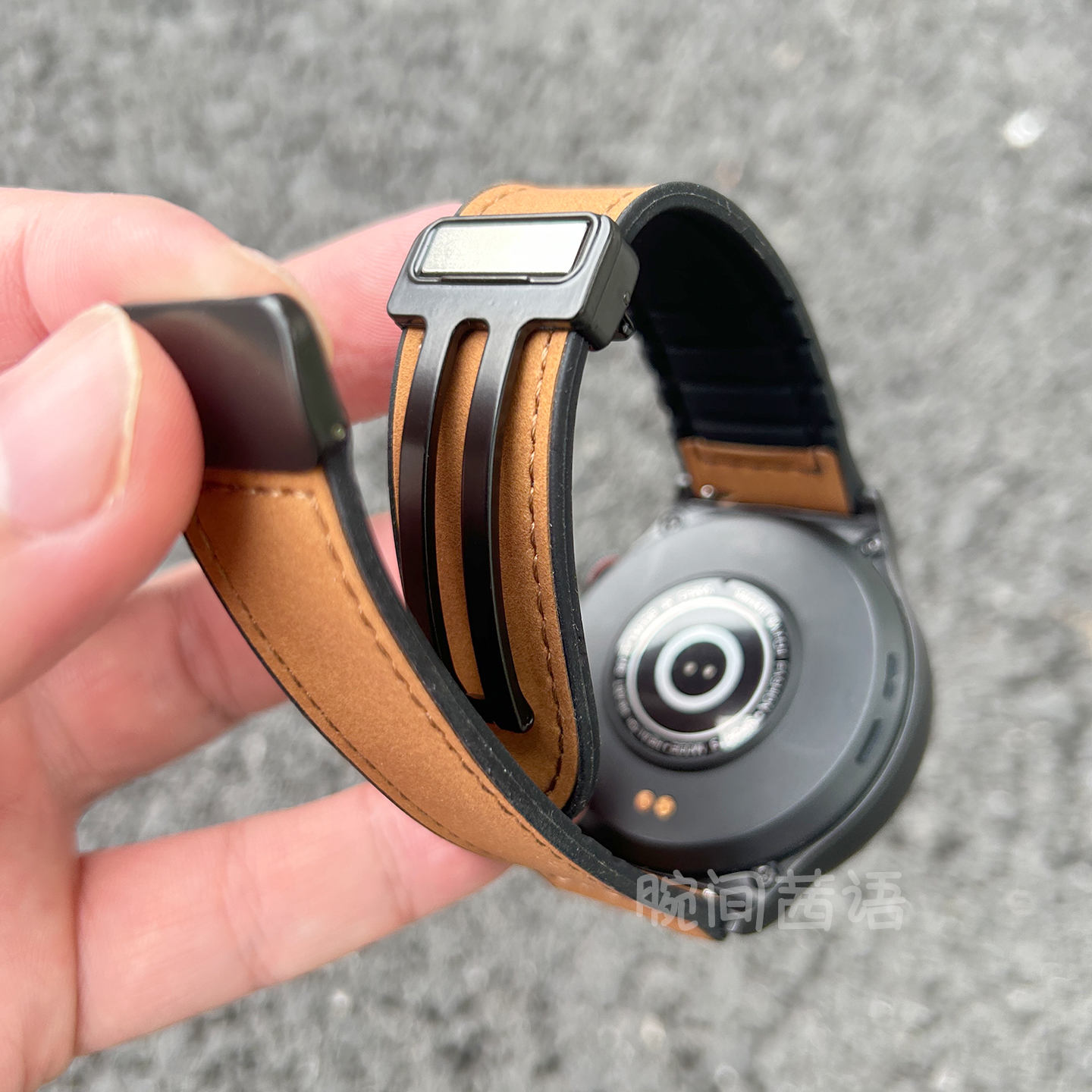 适用华为GT5/4疯马纹磨砂硅胶表带watch3Pro磁吸扣GT2watchgt男女