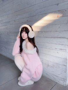 Eva君君酱纯欲甜美风毛领露肩宽松显瘦长袖 软糯针织套头毛衣女韩