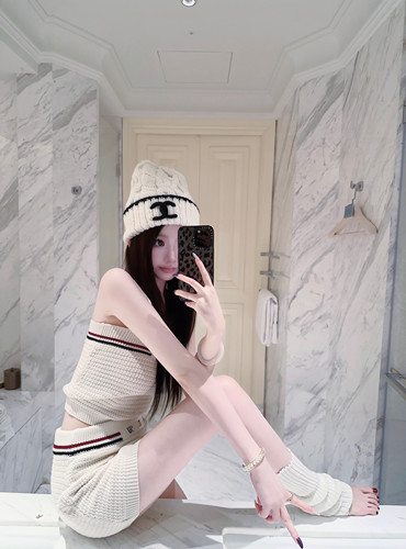 Eva君君酱miu系刺绣拼色纯欲华夫格针织吊带背心半身裙减龄套装女