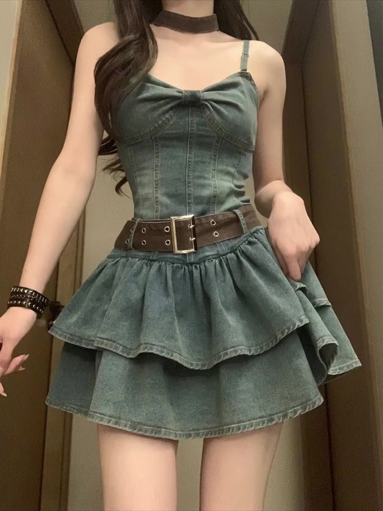 2023年夏季新款美式复古牛仔甜辣纯欲风抹胸连衣裙少女显瘦蓬蓬裙