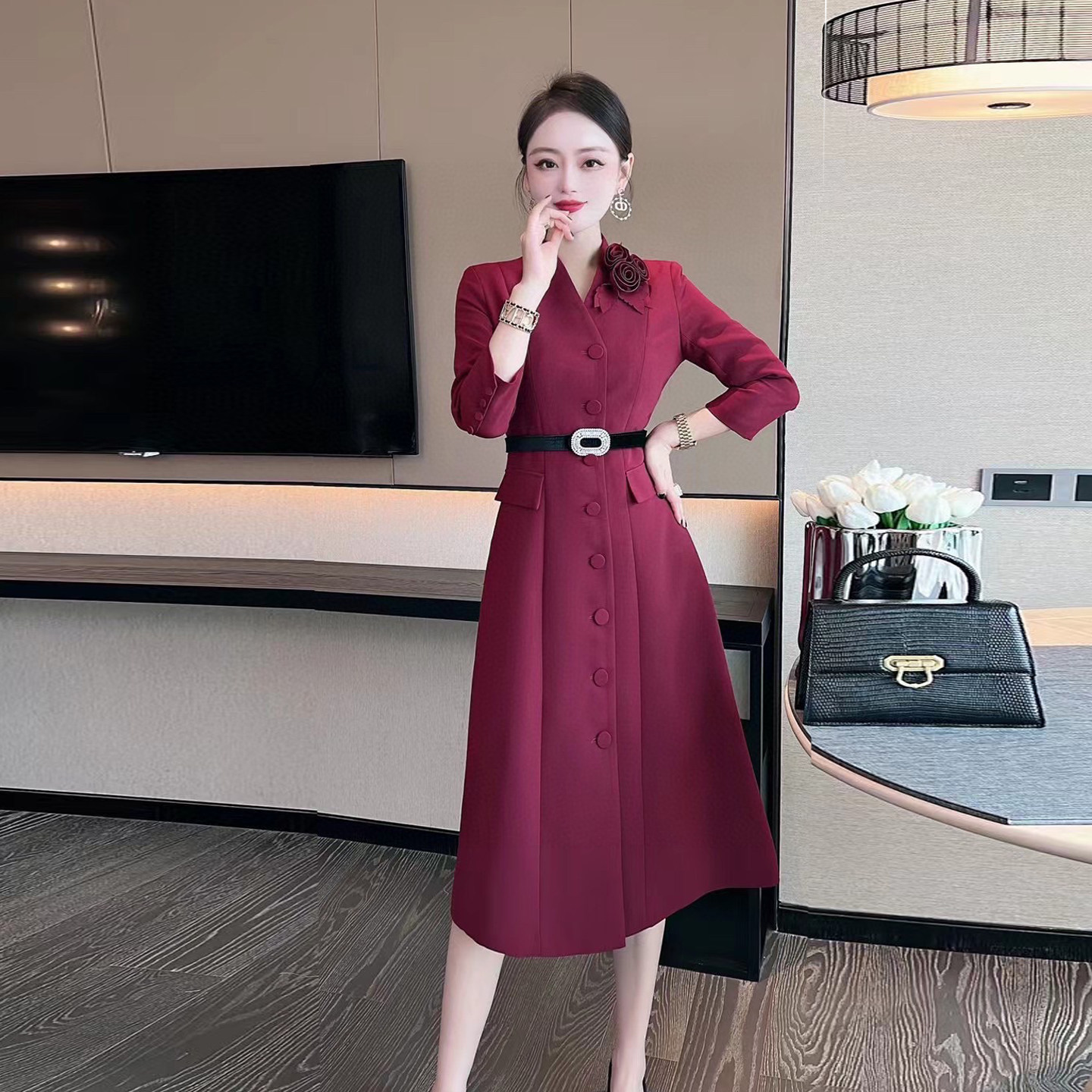 单排扣小礼服裙简约时尚