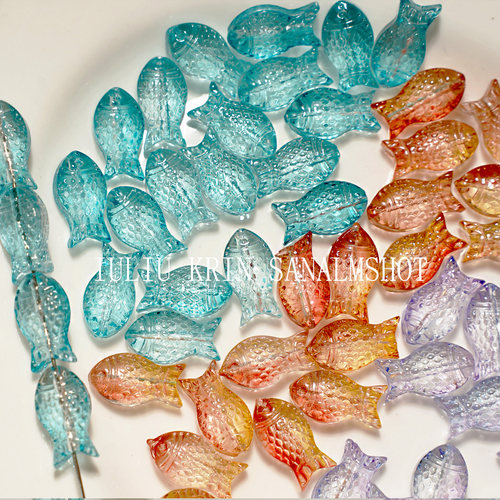 彩色玻璃小鱼吊坠DIY散珠手链