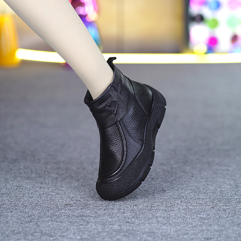 纯牛皮短靴加绒羊毛马丁靴