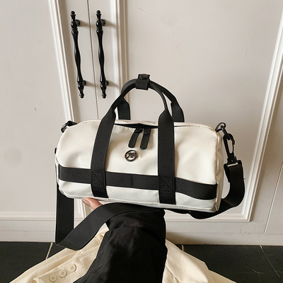 小型运动防水瑜伽健身包女轻便休闲手提斜挎包骑行跑步圆筒旅行包