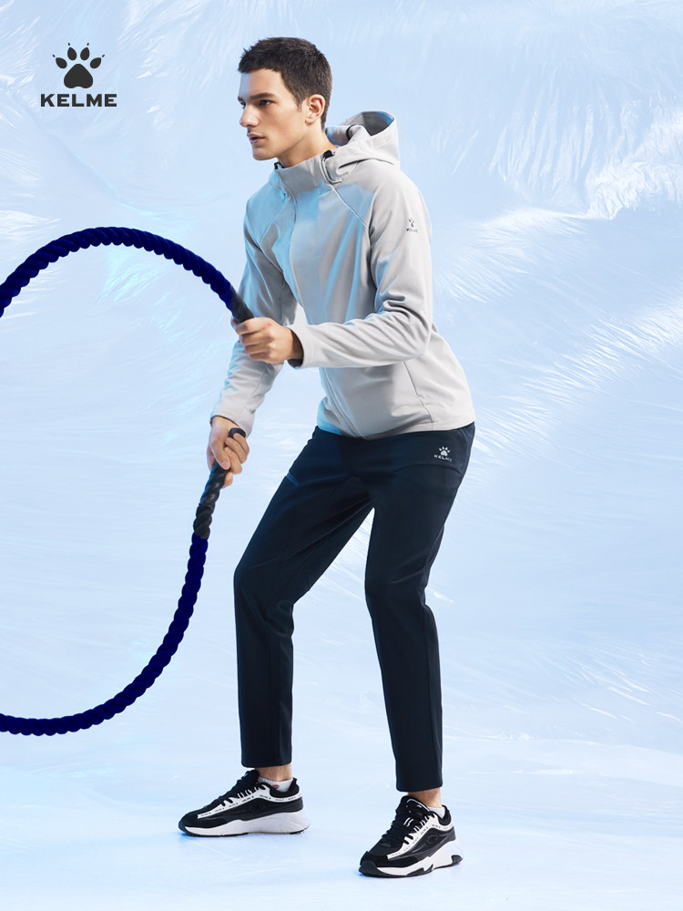 KELME KALMEI 짠 재킷 남성 겨울 훈련 방풍 후드 벨벳 스포츠 재킷 소프트 쉘 윈드 브레이커 충전