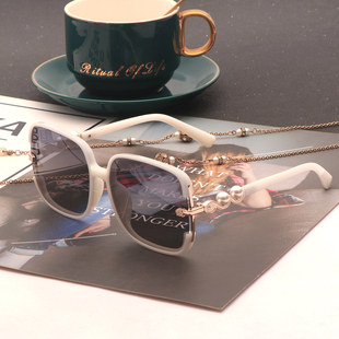 新款防晒白色墨镜女潮高级感方圆脸显瘦偏光太阳眼镜优雅珍珠开车