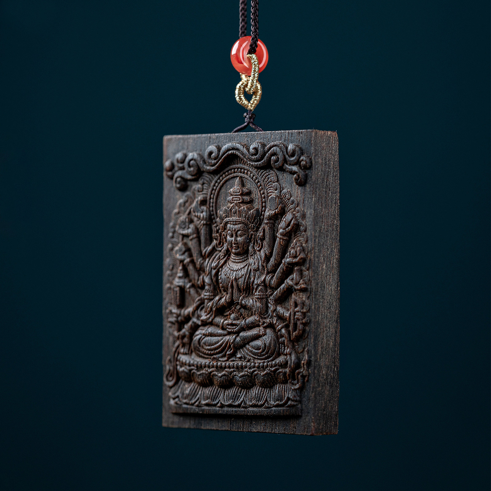 高端越南芽庄黑奇楠沉香千手观音吊坠手工雕刻沉水老料棋楠挂件女