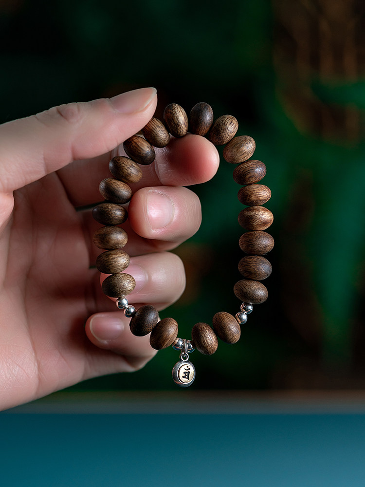 하이난 잉게 그린 키난 침향 팔찌 조디악 드래곤 가디언의 해 침향 팔찌 남성과 여성을 위한 보현 보살