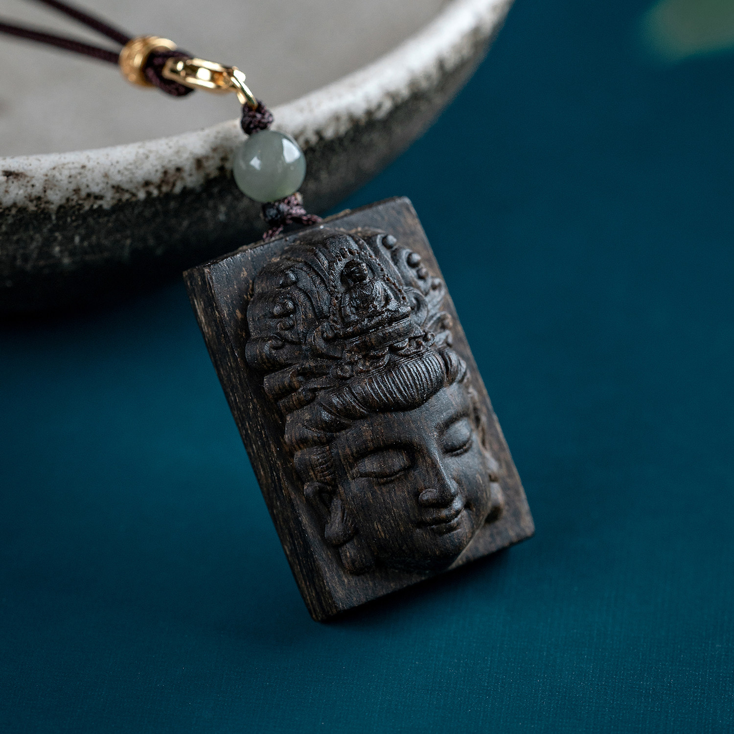 天然越南惠安沉香小吊坠手工雕刻观音头挂件女沉水老料文玩木饰品