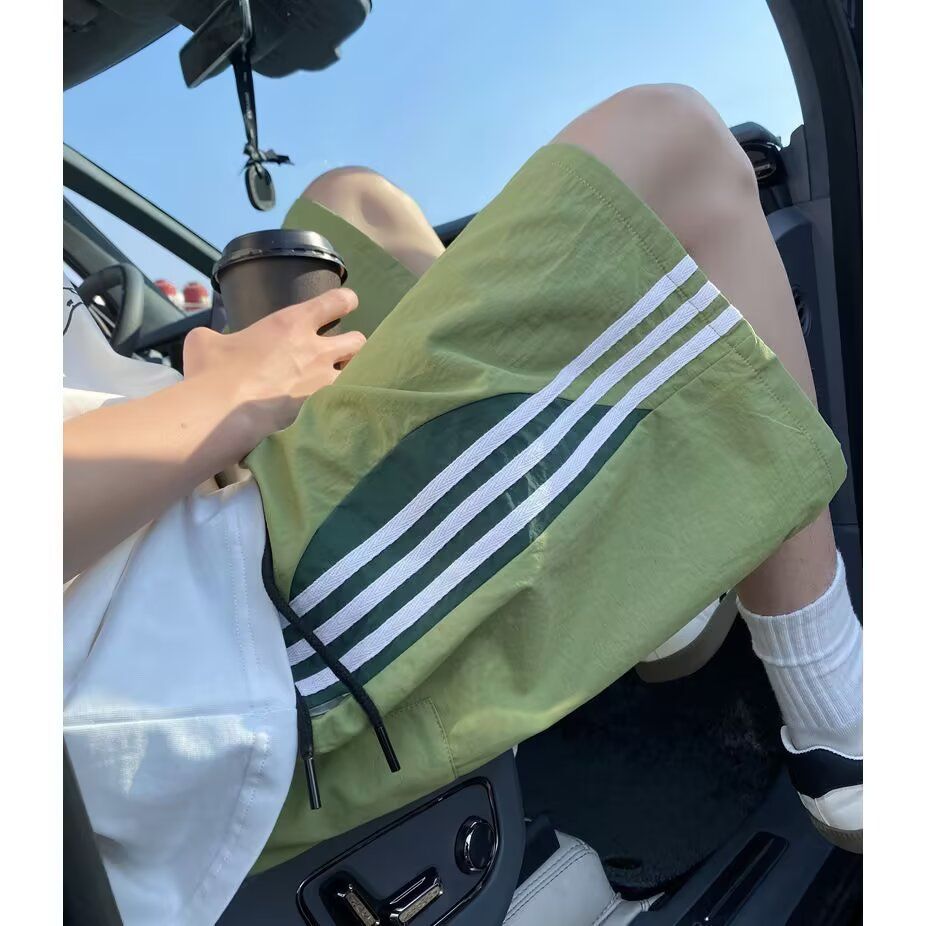 夏季休闲运动短裤男三杠宽松大码薄款外穿5分百搭五分裤沙滩裤衩