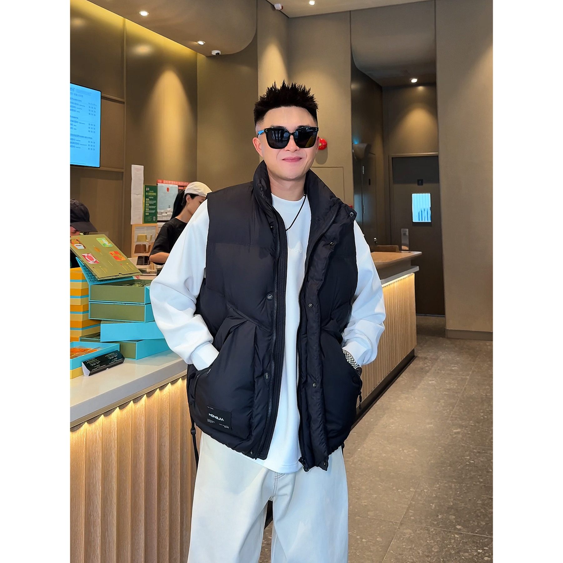 YULE语乐 98022休闲立领羽绒马甲白鸭绒冬季宽松加厚马夹外套