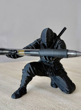 黑武士简约现代桌面笔架摆件