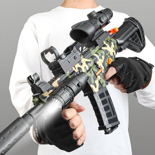 男孩手小枪吃鸡全套装备