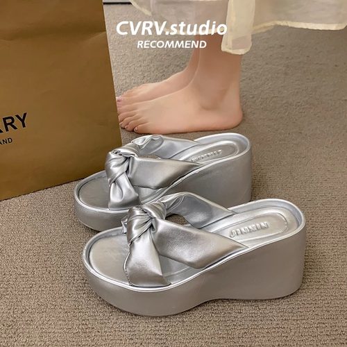 小个子松糕厚底高跟人字拖鞋女外穿2026春夏新款时尚坡跟沙滩凉拖