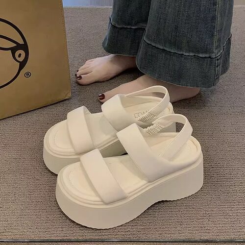 拖鞋女外穿2026年夏季厚底增高新娘坡跟小个子不累脚松糕时装凉鞋