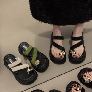拖鞋女外穿2026年夏天新款厚底套趾一字拖女金属扣休闲沙滩凉拖鞋