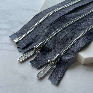 细齿3 夹克上衣偏薄料门襟深灰301 YKK拉链亮银单头开尾外套开衫