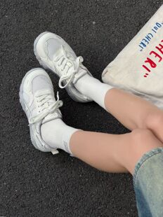 2026春款时尚休闲鞋女平底舒适透气日常德训鞋