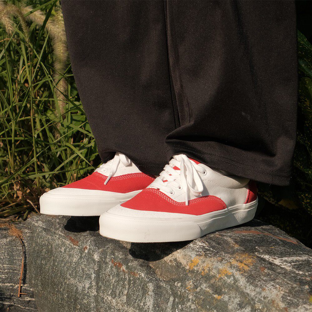 极路客彩虹黑白耐磨反毛皮男女学生减震huf莱卡专业低帮滑板鞋