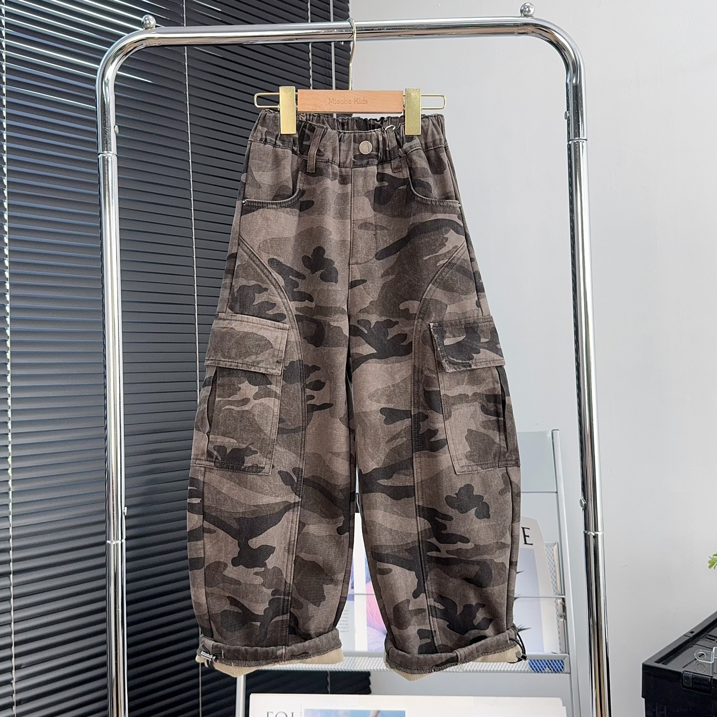 大E小e童装男童加绒迷彩裤冬款中大童加厚裤子儿童工装休闲裤8936