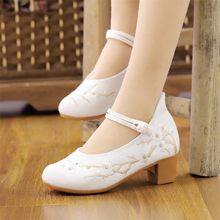 配鞋 服装 女士旗袍鞋 古风鞋 老北京新款 子粗跟茶艺绣花鞋 民族风中式