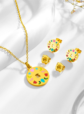 彩色小熊套装项链镂空圆牌小熊女款耳钉彩色吊坠锁骨链