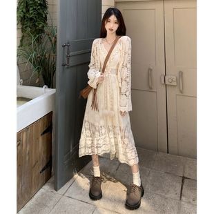 显瘦仙女长裙 白色蕾丝复古吊带连衣裙女度假旅游海边绝美穿搭修身