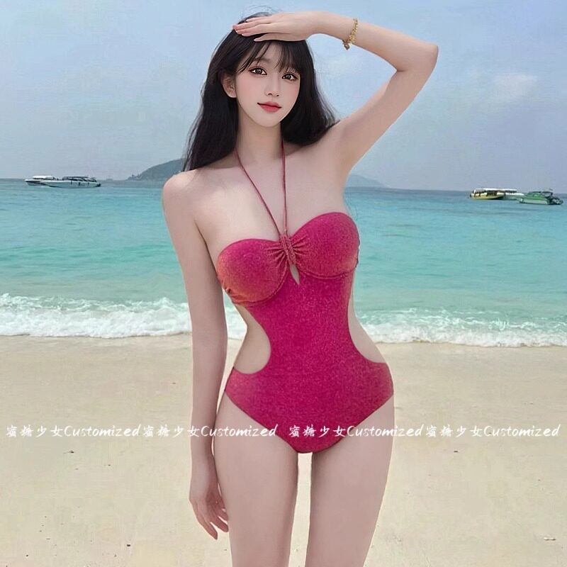 法式性感辣妹抹胸挂脖连体三角泳衣女高级感显白遮肚海边度假泳装