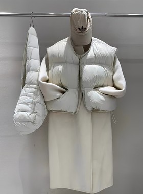 羽绒马甲2025秋冬新款轻柔泡芙蓬松连帽90白鹅羽绒马甲女短款马甲