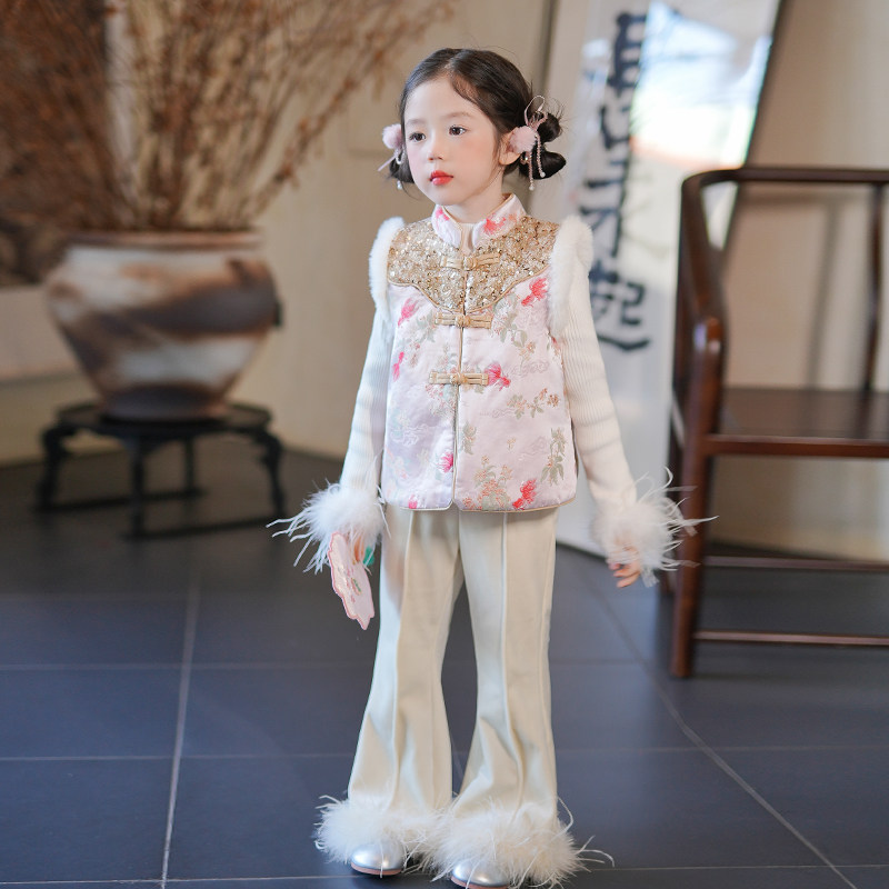 女童套装冬装2025新款拜年服汉服马甲提花丝绒盘扣上衣儿童新中式,童装/婴儿装/亲子装,汉服,淘宝优惠券,粉丝福利购,淘宝优惠卷