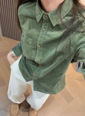 高级感老钱风条绒绿色衬衫女秋冬新款宽松百搭显瘦叠穿外套上衣潮