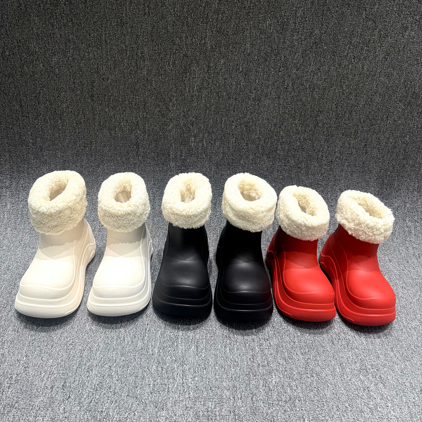 欧洲站加绒短靴女2025年冬季新款欧货圆头厚底舒适轻便雪地靴棉靴