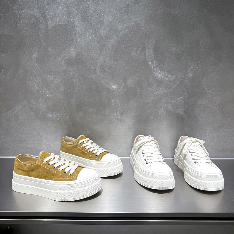 欧洲站真皮女鞋2026年春季新款欧货圆头厚底休闲鞋韩版板鞋滑板鞋