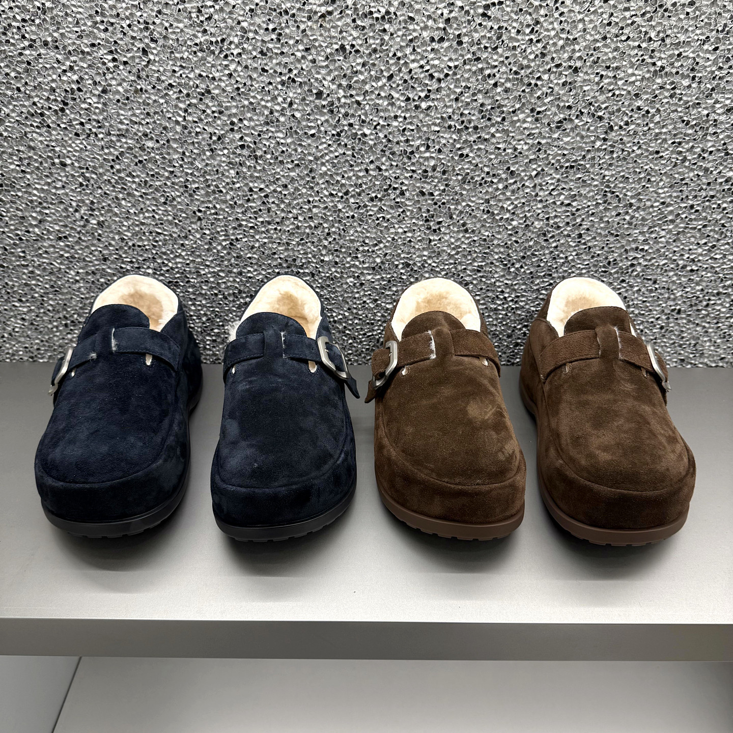 欧洲站羊毛保暖软木鞋女2025年冬季新款欧货磨砂皮厚底加绒乐福鞋