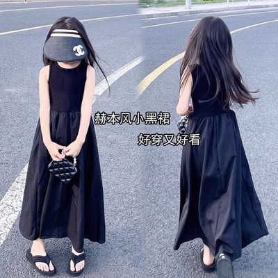 女童连衣裙2025新款夏天中大童赫本风小黑裙儿童无袖吊带长款裙子