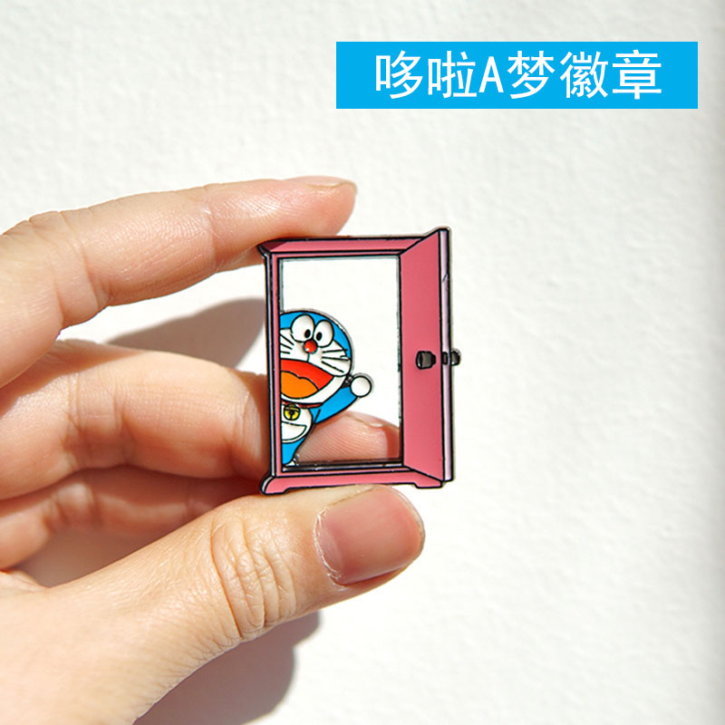 任意门哆啦A梦周边日系卡通动漫金属徽章潮玩书包衣装饰个性礼物