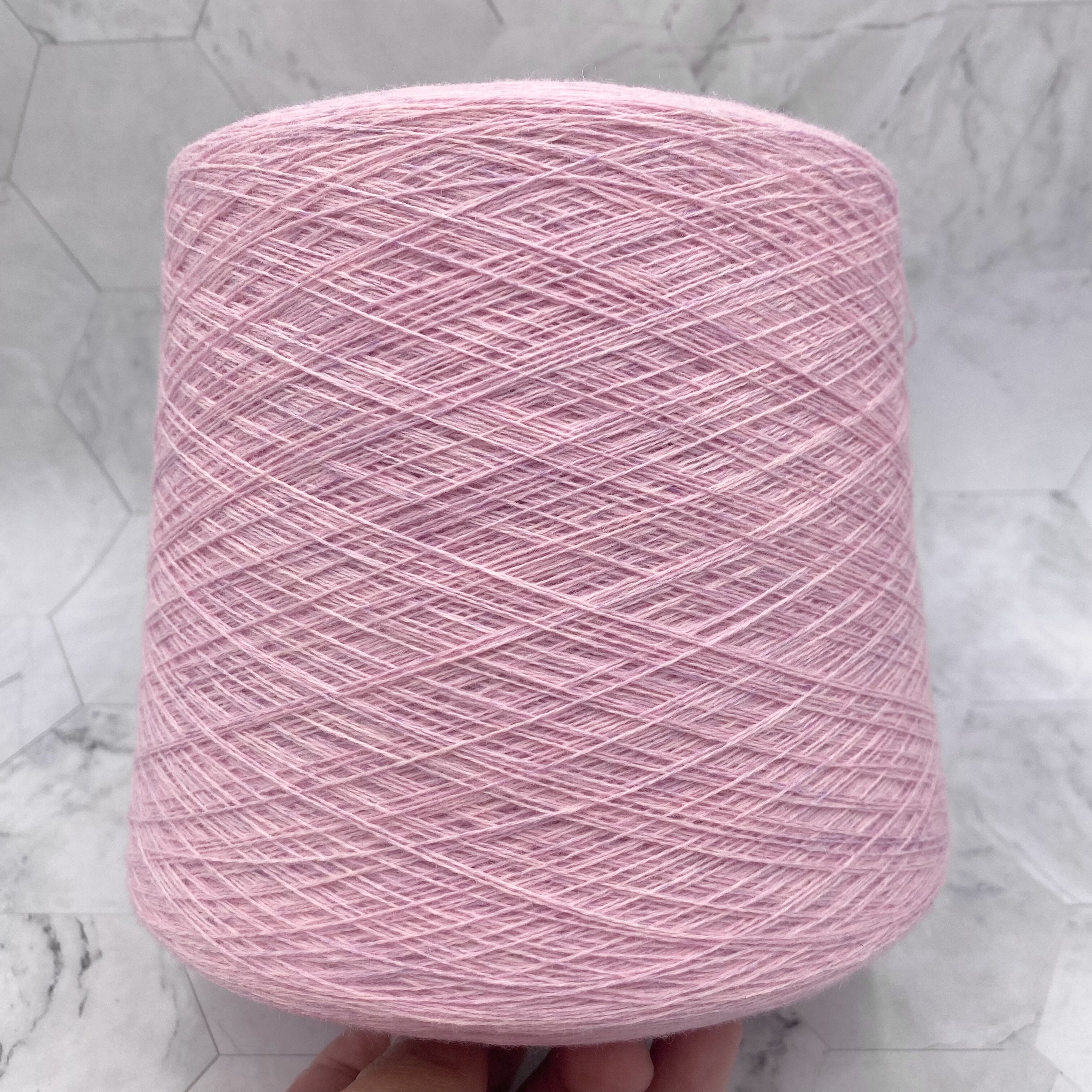 2/26支羊绒型100%羊毛线 手感柔软细腻可贴身 手工编织毛衣外套线