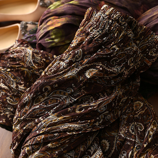 新款 淘么淘 复古印花皱褶大摆半身裙女26春季 伞裙 巴塞光影 流浪