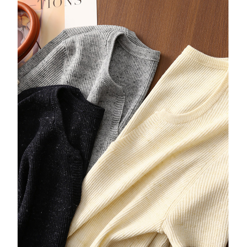 淘么淘 解锁多元化穿搭 亚麻羊毛合身剪刀领/小立领短袖针织T恤女