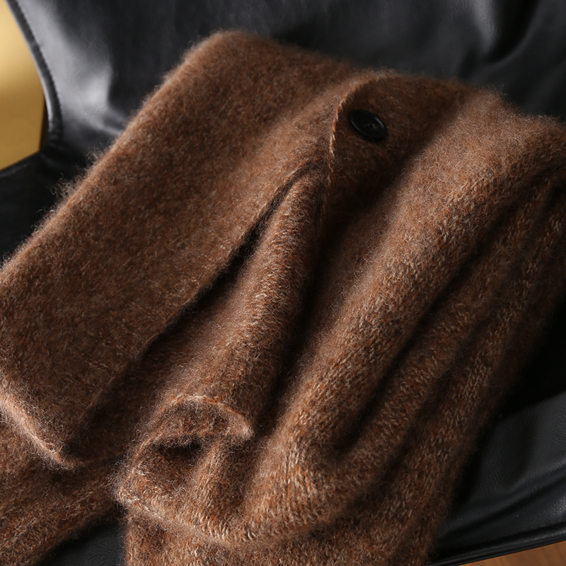 淘么淘 奢贵篙端享受 羊毛羊绒雾感拉绒宽松V领长袖针织开衫外套