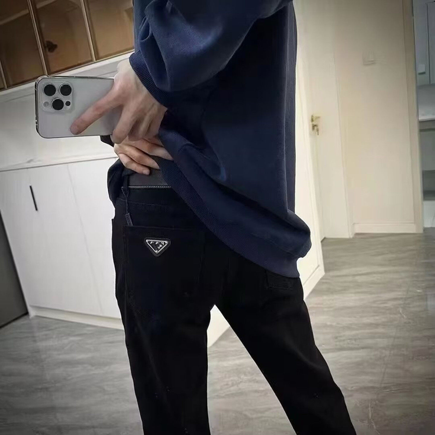 秋冬高端欧美潮牌三角标徽章牛仔裤男修身直筒弹力休闲潮流长裤子