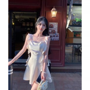 清仓反季秒杀品牌折扣店女装法式无袖吊带连衣裙纯欲风显瘦a字裙