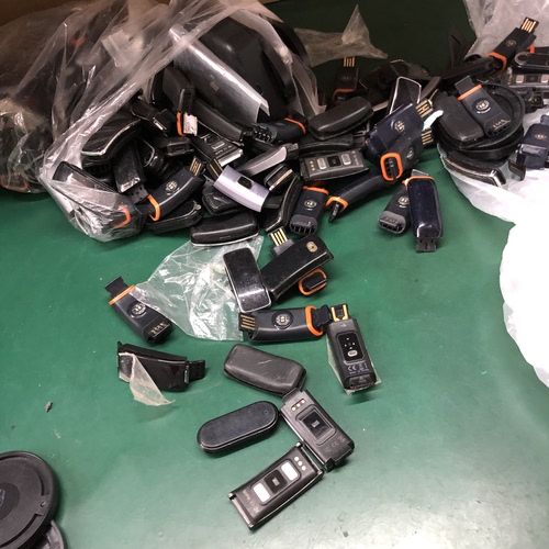坏的手表头。会修的可以DIY练练手玩一下。随机发