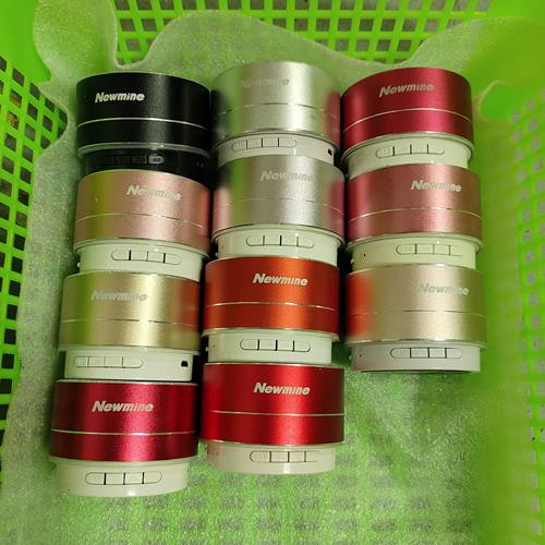 忸漫小音响多种颜色随机发，DIY研究，不包好坏