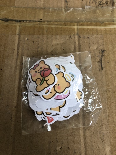卡通黄油小熊100张贴纸礼盒可爱笔记电脑防水贴爆款高颜值二次元