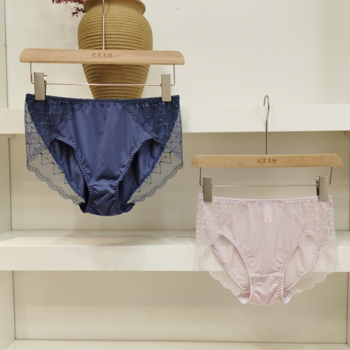 自留中高腰23新款出口原单精美蕾丝舒适柔软大弹力女士内裤三角裤