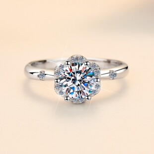 925纯银莫桑石30一克拉手捧花朵戒指女轻奢钻石戒指花型时尚指环