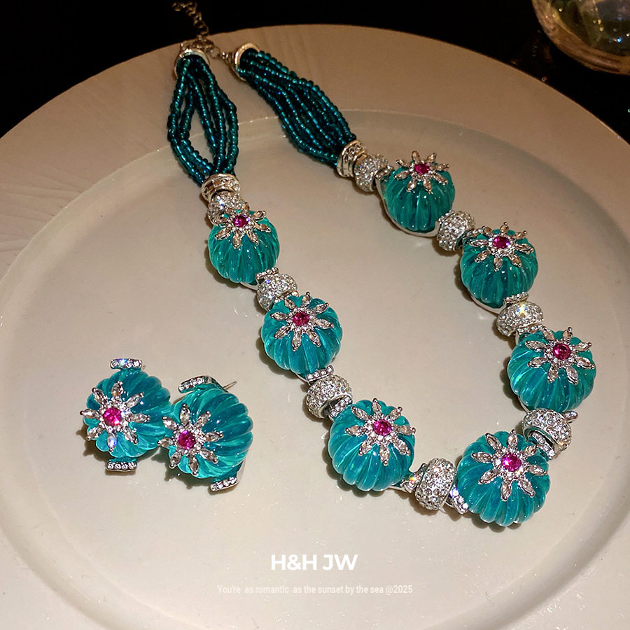 中古vintage镶钻树脂花朵纹路项链复古气质锁骨链轻奢高级感项饰