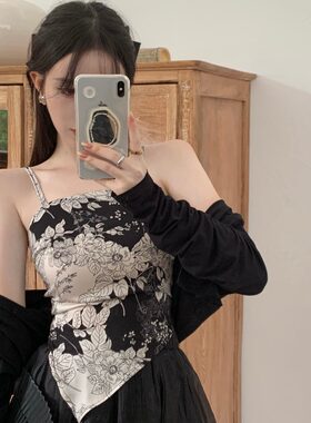 不规则肚兜式油画印花打底上衣胖妹妹大码女装夏季设计感吊带背心