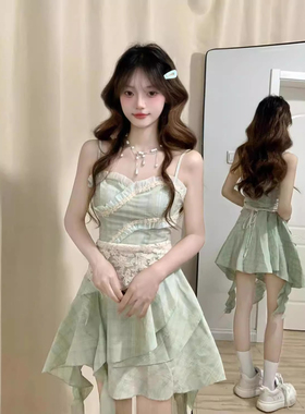 新款小众连衣裙少女风甜美绿色无袖吊带裙蕾丝边独特漂亮收腰裙子